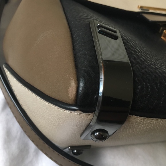 Authentic Marc By Marc Jacobs Sheltered Island Cross Body Bag - Picture 9 of 16